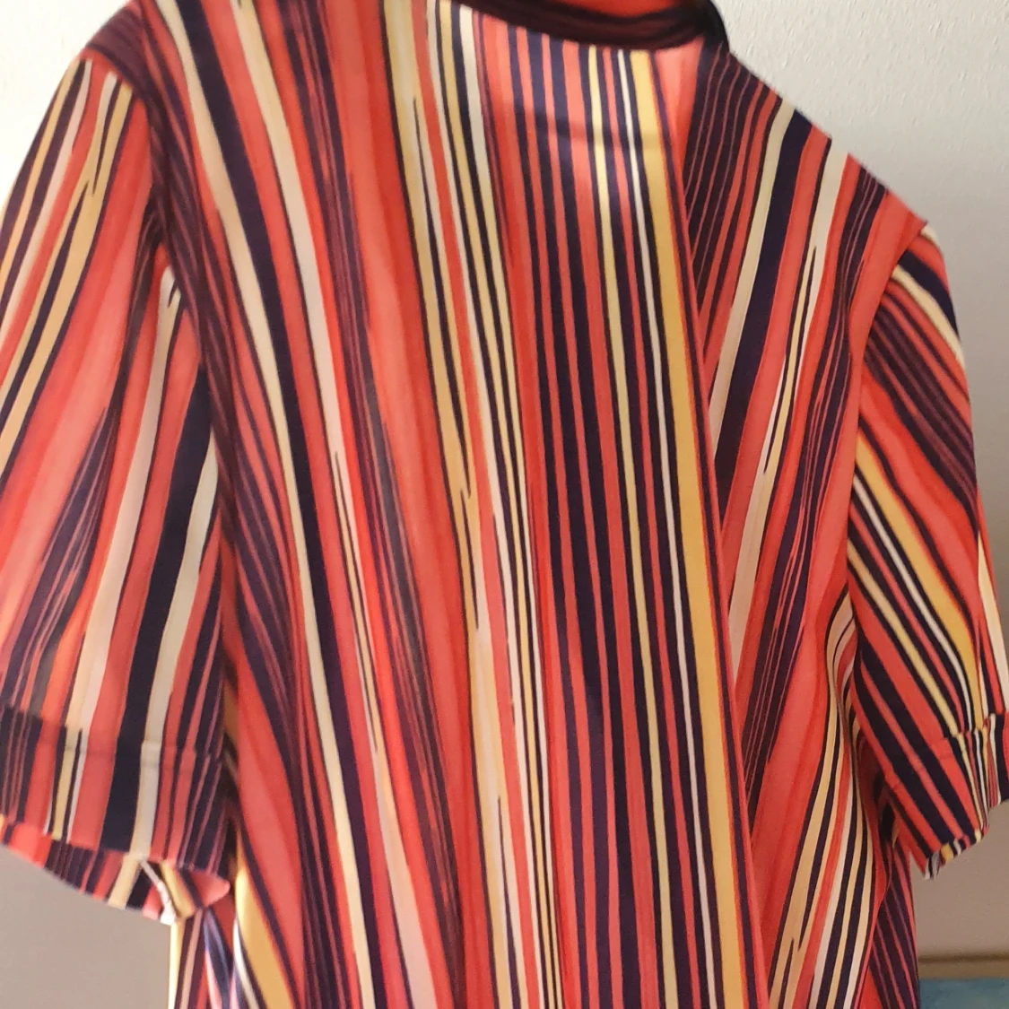 Söt 70tals coloured shirt / blouse - 90