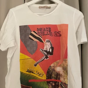 WHYRED T-SHIRT - En T-Shirt från whyred storlek S men är lite mer som en M.