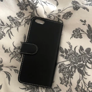 iPhone skal🥰 - Helt nytt iPhone 6 skal frå Holdit✨  Plats för 6 st kort och med spegel på insidan🥰 Haft andra skal från samma märke och de är väldigt hållbara💗