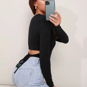 Sjukt söt topp i strl S - Säljer nu en helt oanvänt topp i strl S då jag råkade köpa två stycken💗 Den är såklart helt oanvänd och då i helt nytt skick💗 Pris går självklart att diskutera💗