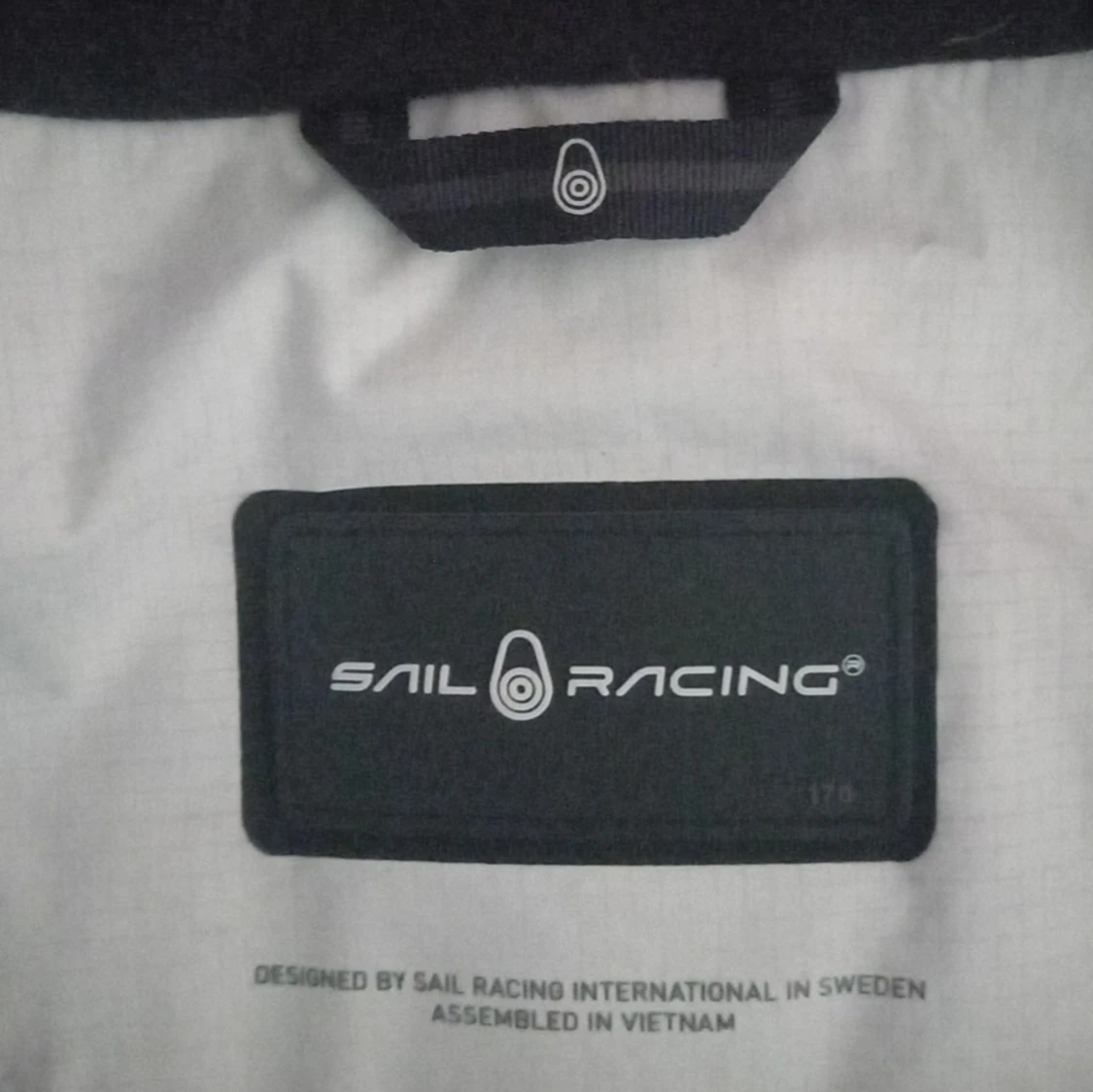 Sail Racing patrol down jacka vit. 