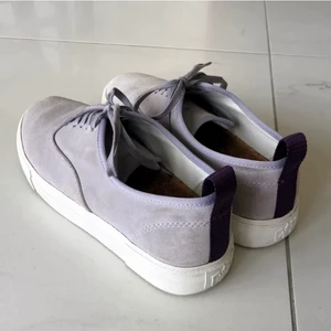 Eytys  - Ljuslila eytys skor i storlek 39 💜