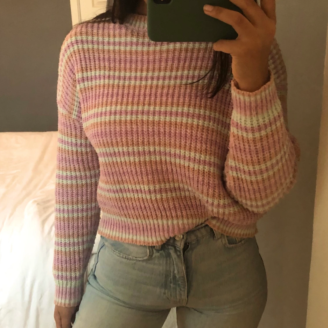 Färgglad stickad tröja