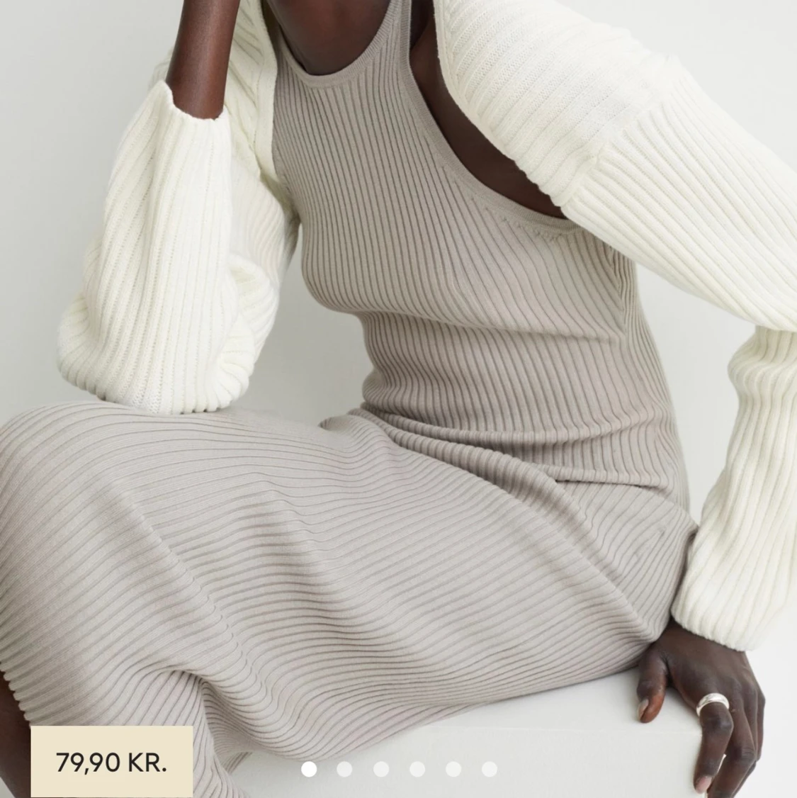 Ribbstickad bolero i creme vit!