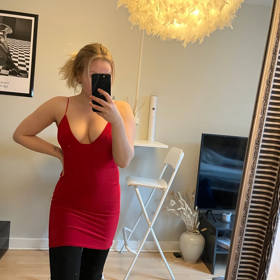 Röd klänning från Boohoo