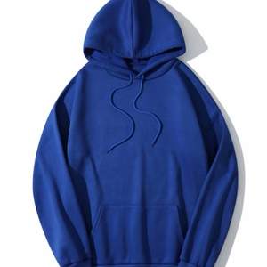 En mörkblå hoodie från SHEIN som bara är fåtal gånger använd och i mycket bra skick. 