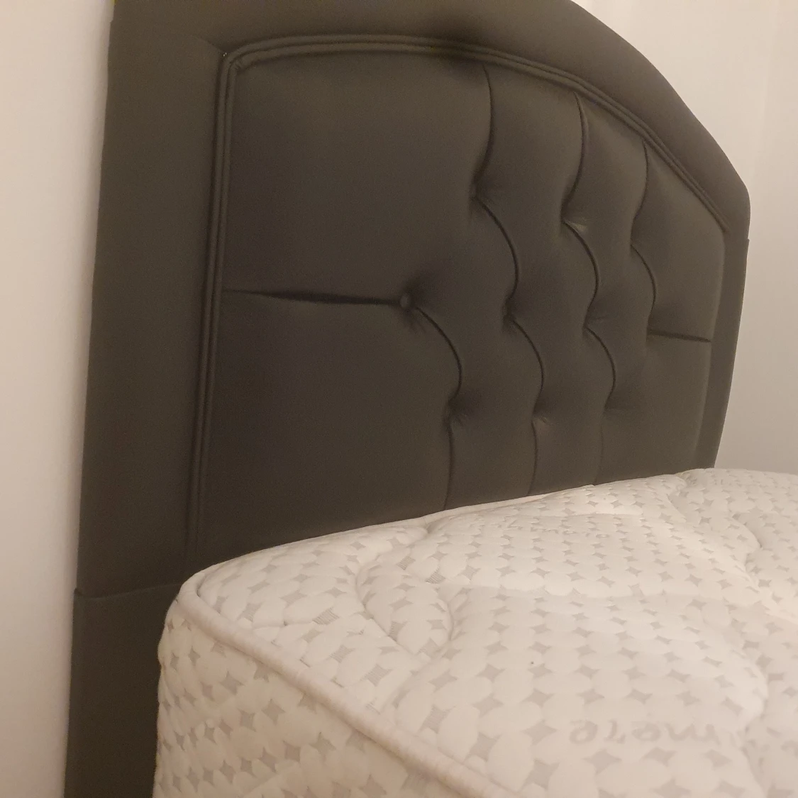 Jätte bra säng använder men inte så mycket - 91