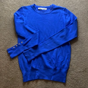 Zara tröja  - Super fin zara tröja!💓 Sparsamt använd, fint skick! Nypris 300kr💓