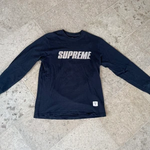Supreme 3m logo longsleeve - Sällsynt supreme i gott skick. Logo i reflex så man syns i mörkret👌
