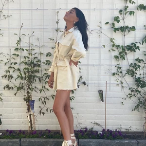 Klänning  - Snygg klänning i bra skick som endast använt några gånger nypris (700)