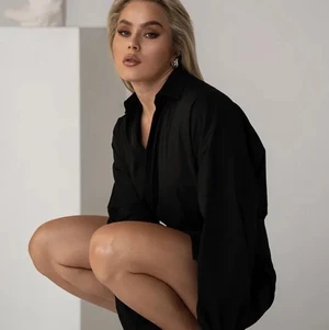 Skjortklänning  - Skjortklänning från Angelika Blicks kollektion med nakd! Så stilren och snygg!! Använd en gång så i väldigt bra skick. 