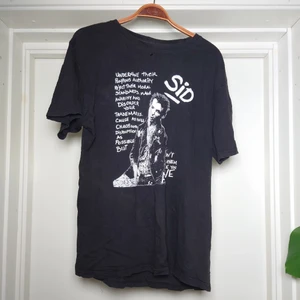 Sid Vicious-tröja - Merch med Sid Vicious, små hål finns, synd på bild!🔥