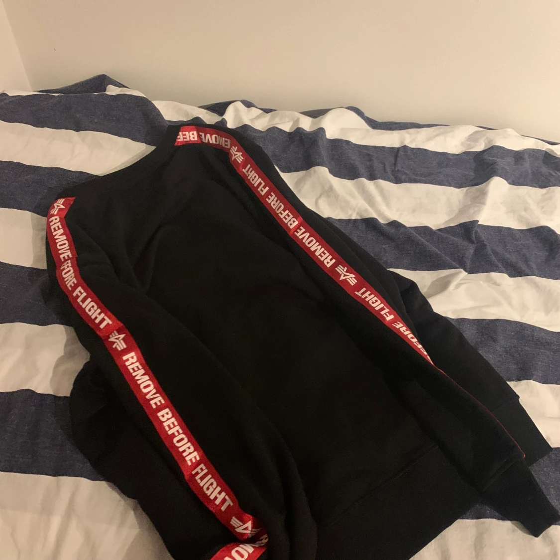 Alpha industries tröja stl L  - 90