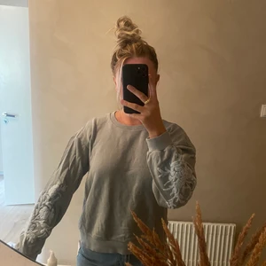 Tröja från H&M - Grön tröja från H&M, strl M