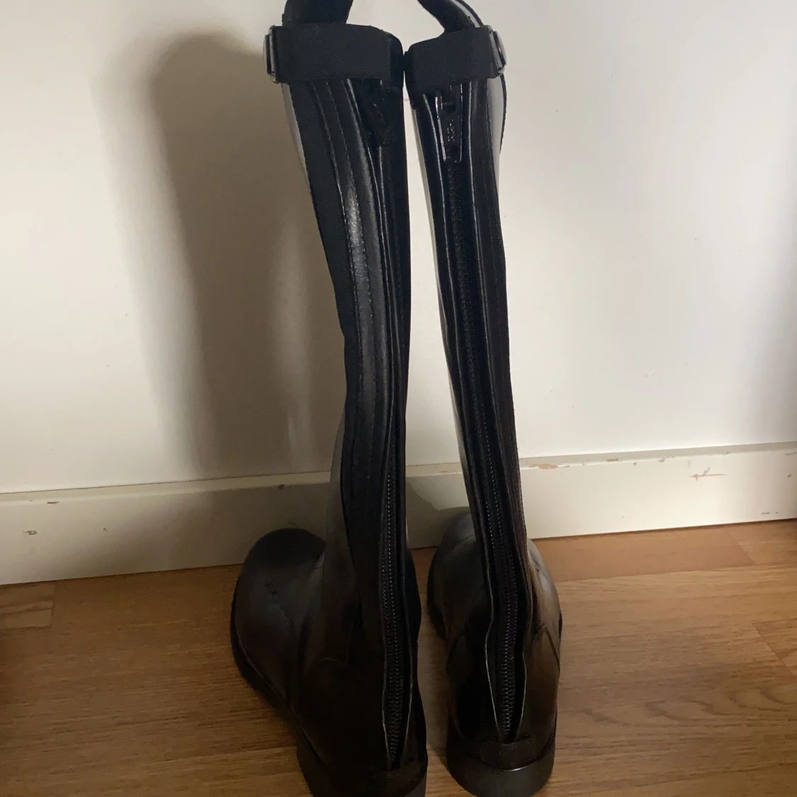 Oanvända ridstövlar  - 91