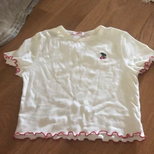 Tröja  - Fin tröja. Storlek xs. 45kr+frakt 