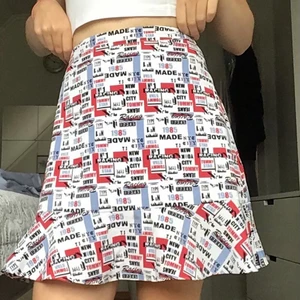 Hilfiger kjol - En jättefin Tommy hilfiger, använde ett få antal gånger🦋💕