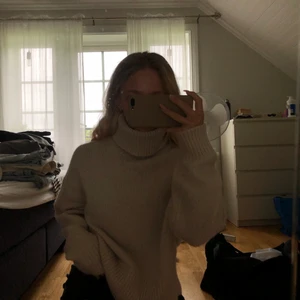 Polotröja  - Jättefin polotröja som inte används då jag har många stickade💗