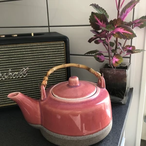 Rosa tekanna 💕💝 - Charmig tekanna från Flying Tiger