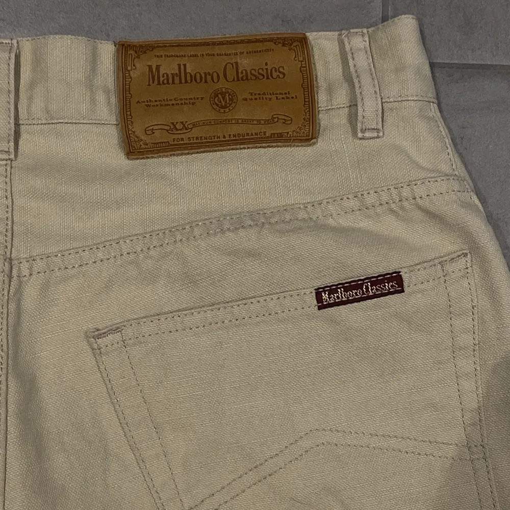 Ett par ”retro”-jeans från Malbro Classics i stl M.. Jeans & Byxor.