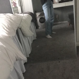 Jeans - Hejsann!💞säljer mina fina baggy jeans från hm, köpta för 300 och säljer för 150💞
