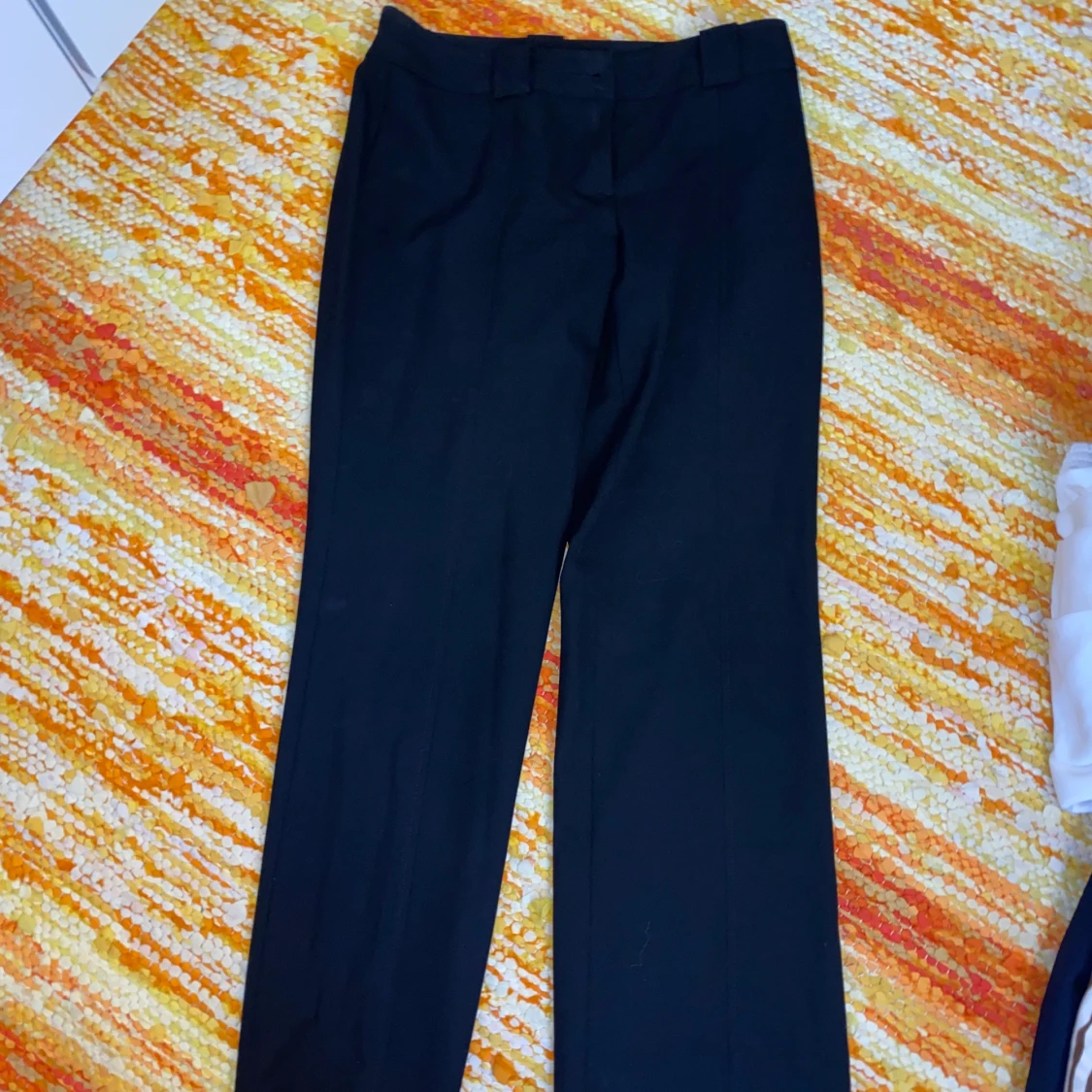 Svarta kostymbyxor  - 90