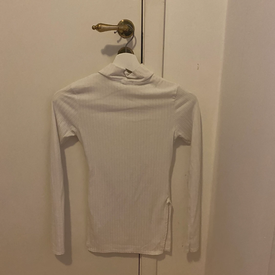 Vit Tröja med split på sidorna - 90