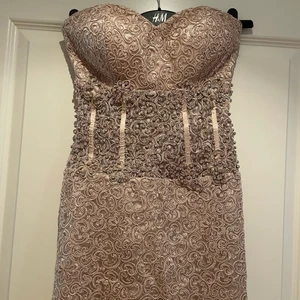 Klänning - Klänning 150kr