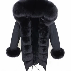 Parkajacka - Hej säljer min fina parka jacka som är oanvänt i  storlek s i färgen svart hör av er vid intresse priset kan diskuteras 