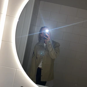 Jacka - Superfin jacka från zara som ej är använd helt i nyskick ❤️❤️