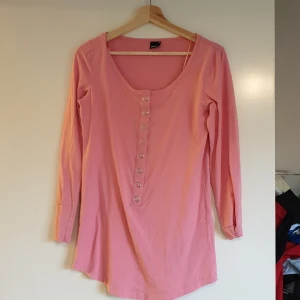 Långärmade  - Rosa ginatricot storlek M