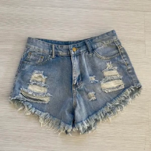 Snygga shorts  - Säljer dessa snygga shorts då dom ej passade mig. Köpt här på Plick men är från början från shein. True to size 