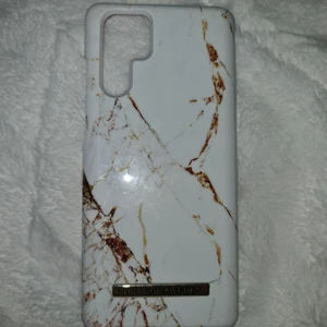 P30 pro skal  - Säljer ett p30pro skal i väl skick från ideal of Sweden.