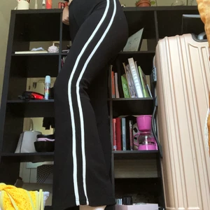 Mjukisbyxor - Använda och en söm har släppt lite men inget som stör, går säkert att fixa. 