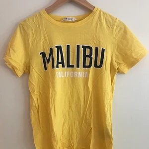 Gul T-shirt  - Gul T-shirt 50kr + frakt