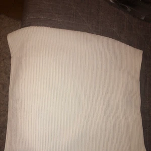 Vit kjol stl M - Basic vit kjol, oanvända🙌🏻