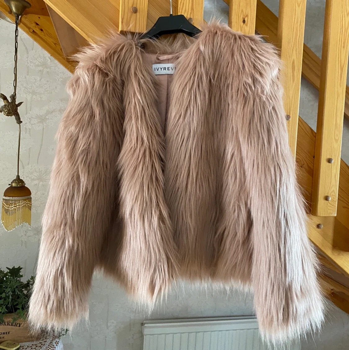 Ivy revel jacka  - 91