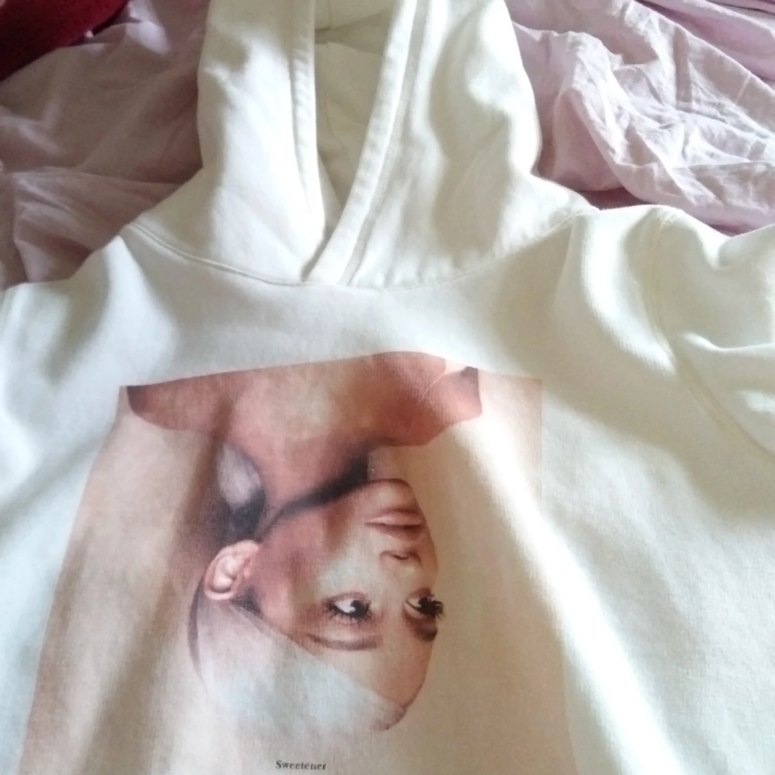 Ariana Grande tröja  - 90