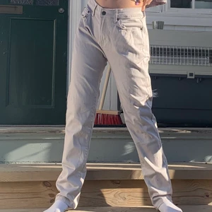 Vintage lågmidjade byxor - Bra skick & endast provade. lapp kvar.❤️❤️ dom är lite stora för mig som är 158-159 cm lång. Buda i kommentarerna💖 