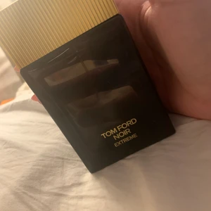 Tom ford noir extreme 100ml nypris 1500:- - Säljer nu min nästintill fulla tom ford noir extreme 100ml nypriset är 1500:-
