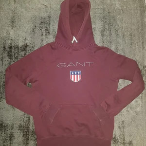 Gant hoodie size S - Haft den i typ en månad, använder inte någon mer. 