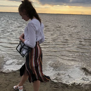 Kjol Zara - Superfin kjol från Zaras TRF-kollektion!<3 Säljer då den tyvärr blivit för liten:( Begangnad i gott skick! Strl. XS