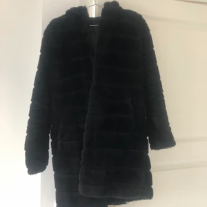 Päls jacka  - Svart päls jacka 