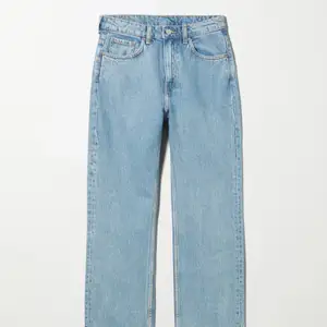 Voyage jeans från weekday strl 27/30. Knappt använda, köparen står för frakten. ❤️