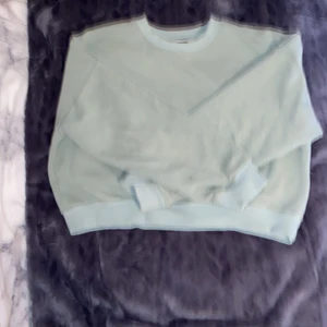 Lager157 - Säljer denna fina tröjan från lager157 säljer den för den kommer inte till användning 💕