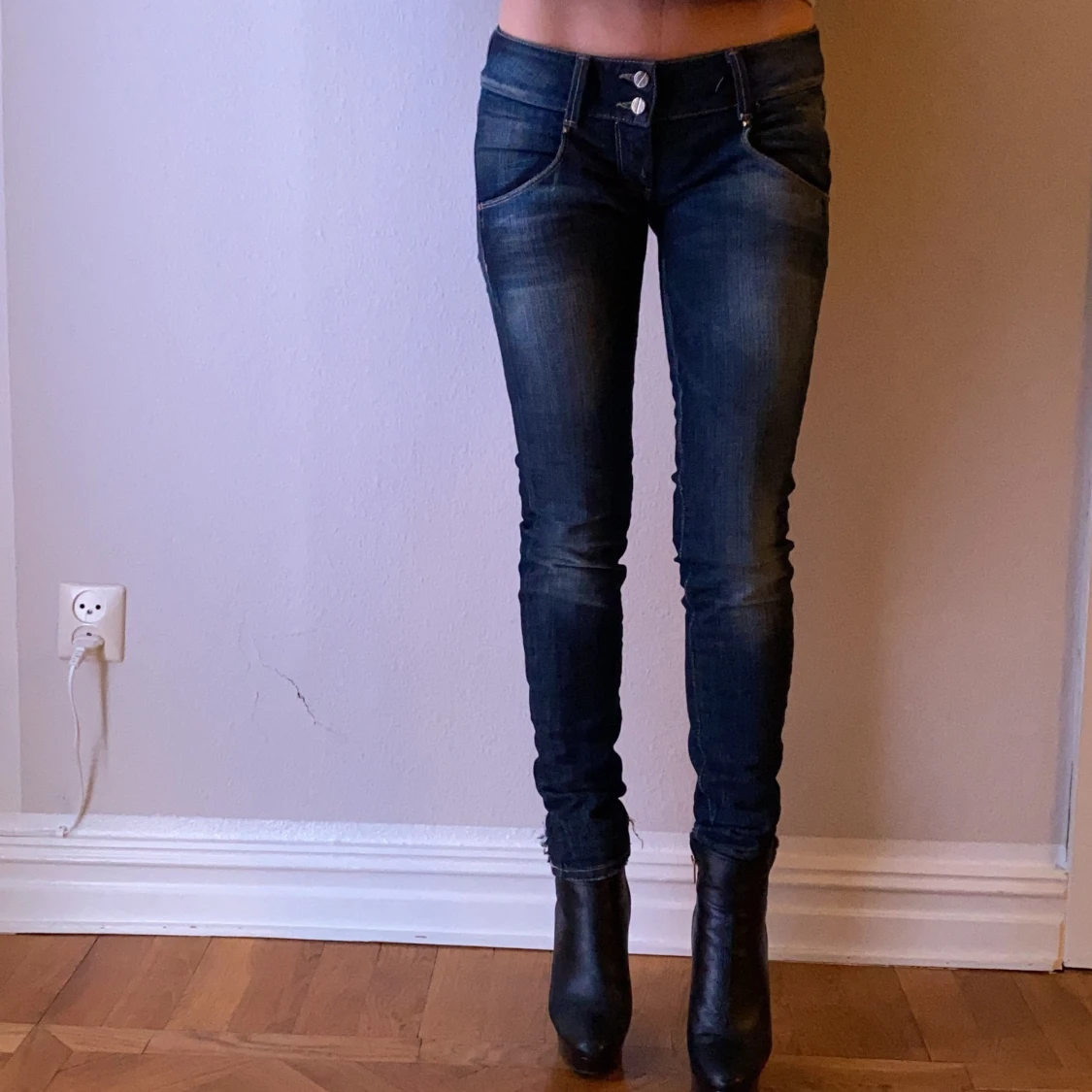 Lågmidjade MET jeans - 90