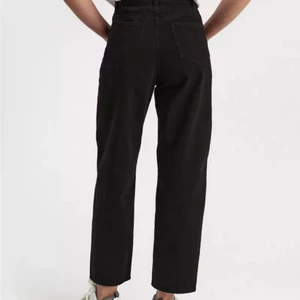 Svarta högmidjade byxor, PENNY - Byxor från Lindex, Storlek 34, använda en gång. (Husdjur finns i hemmet)