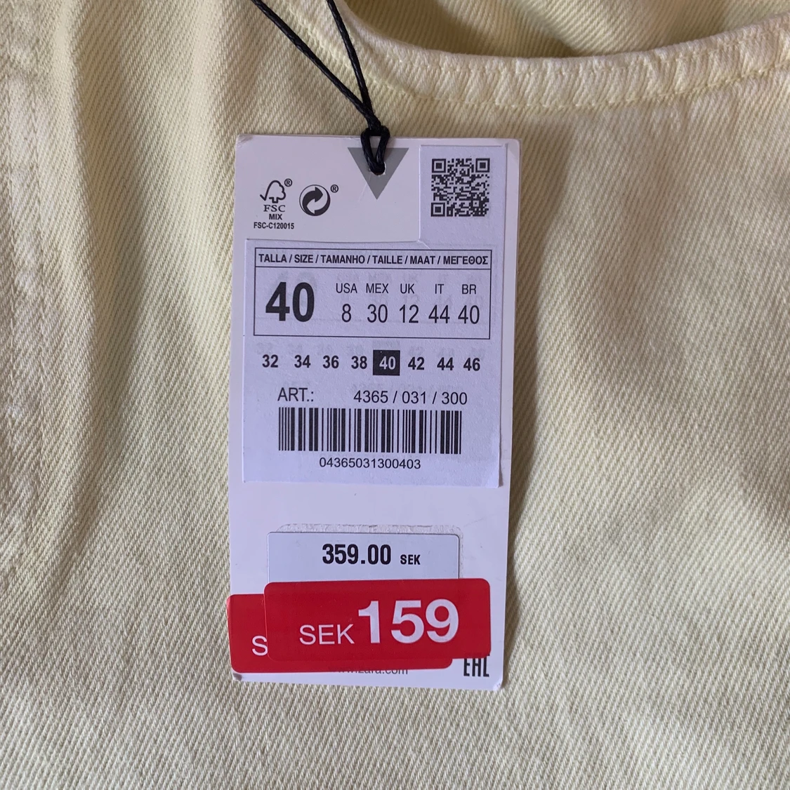 Ljusgula jeans från zara - 91