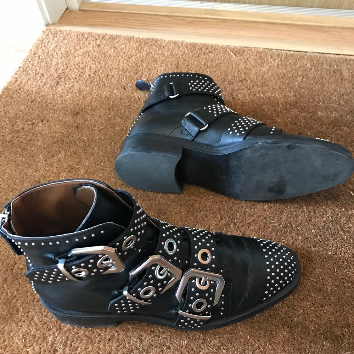 Snygga boots från Zara i storlek 39 - 90