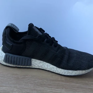 Adidas NMD storlek 40,5 - Addidas NMD i storlek 40,5. Ett par super sköna Nmds